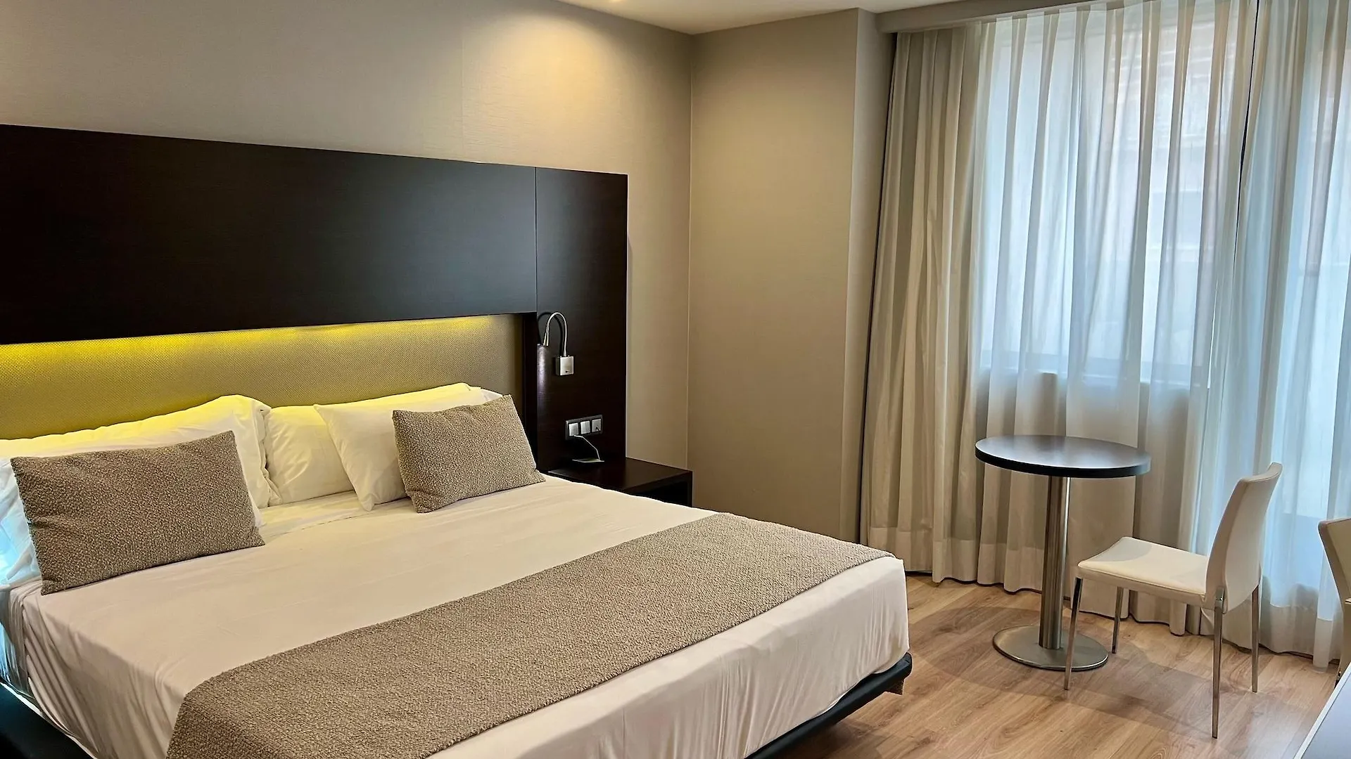 Hotel Tent Granada
