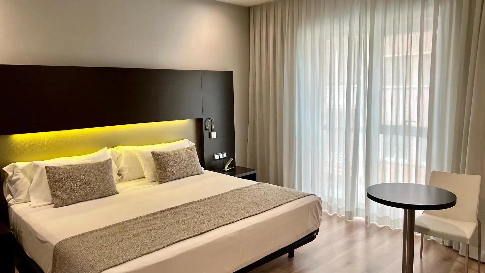 Hotel Tent Granada